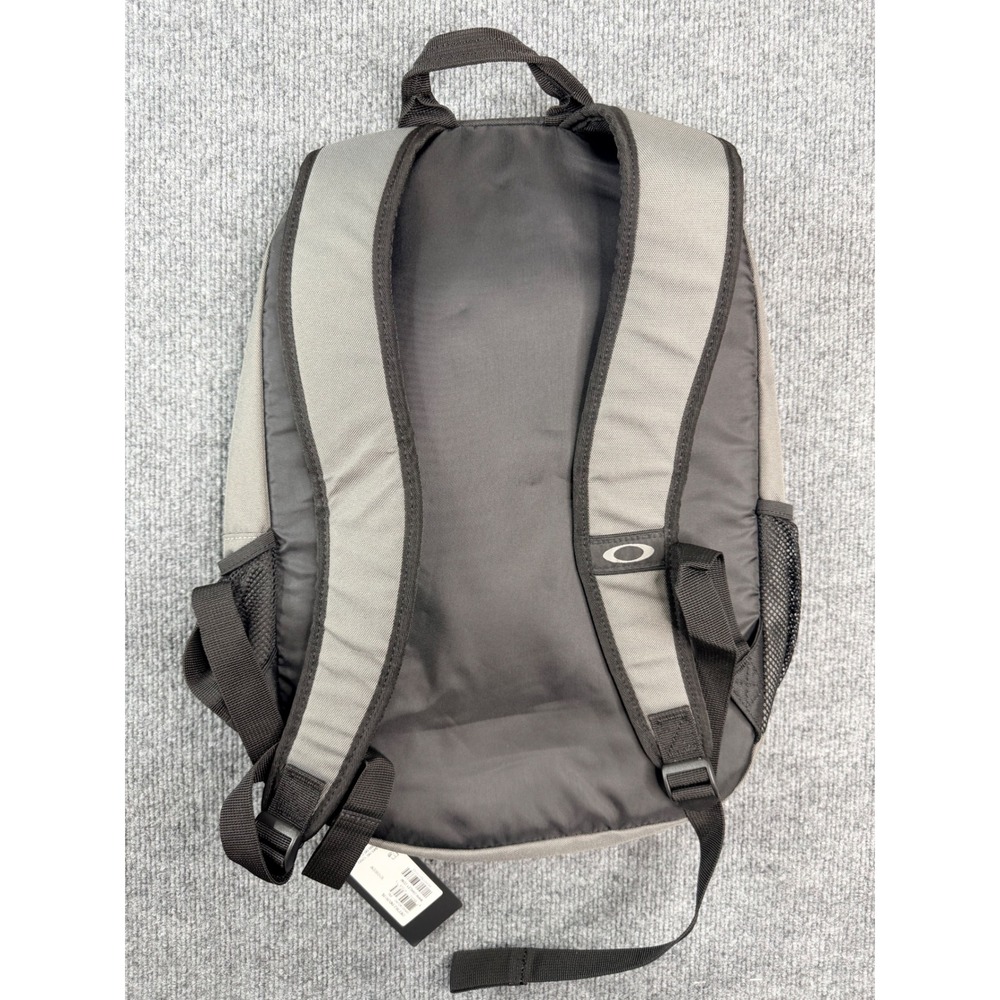 Oakley Crestible Enduro 20L Backpack Grey Black Laptop Travel School Bag NEW PV - Picture 6 of 8